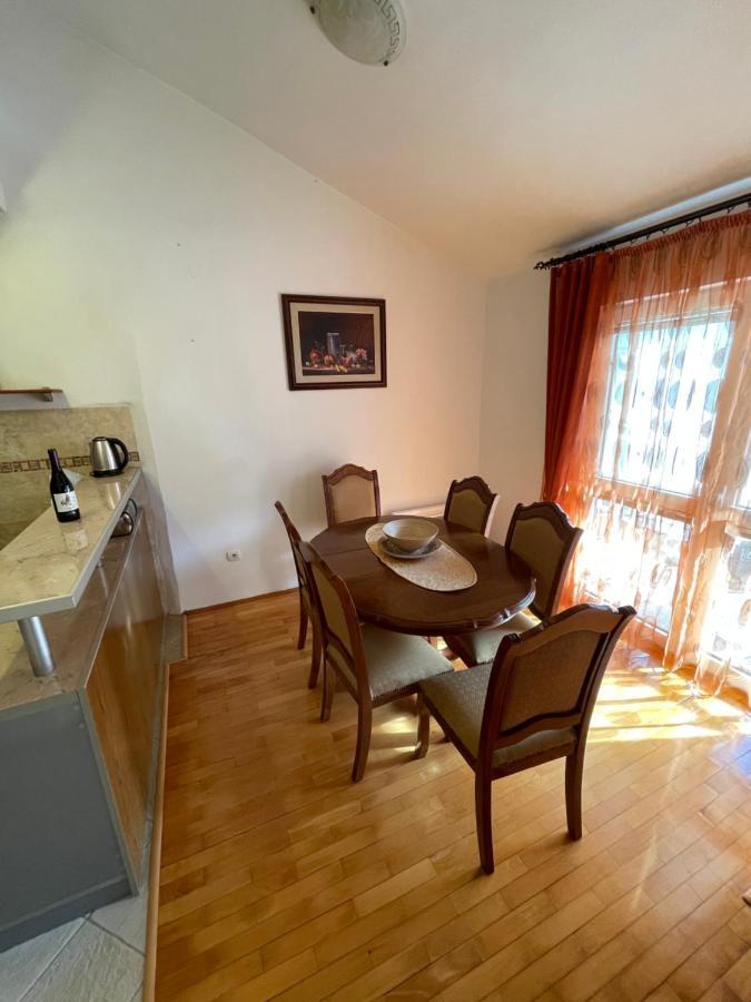 Aquarium Apartment Kotor Exterior foto