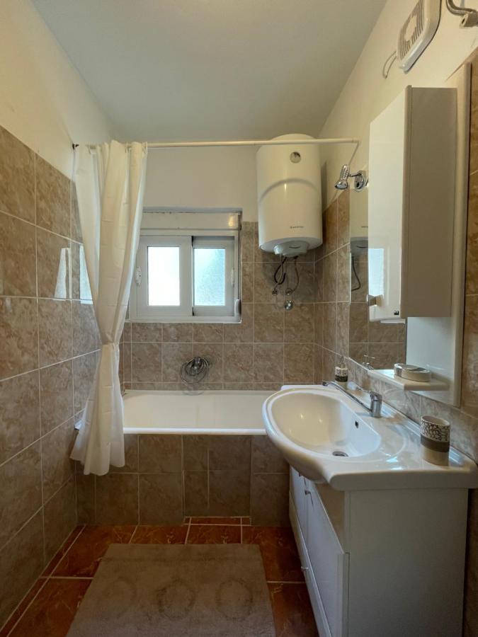 Aquarium Apartment Kotor Exterior foto