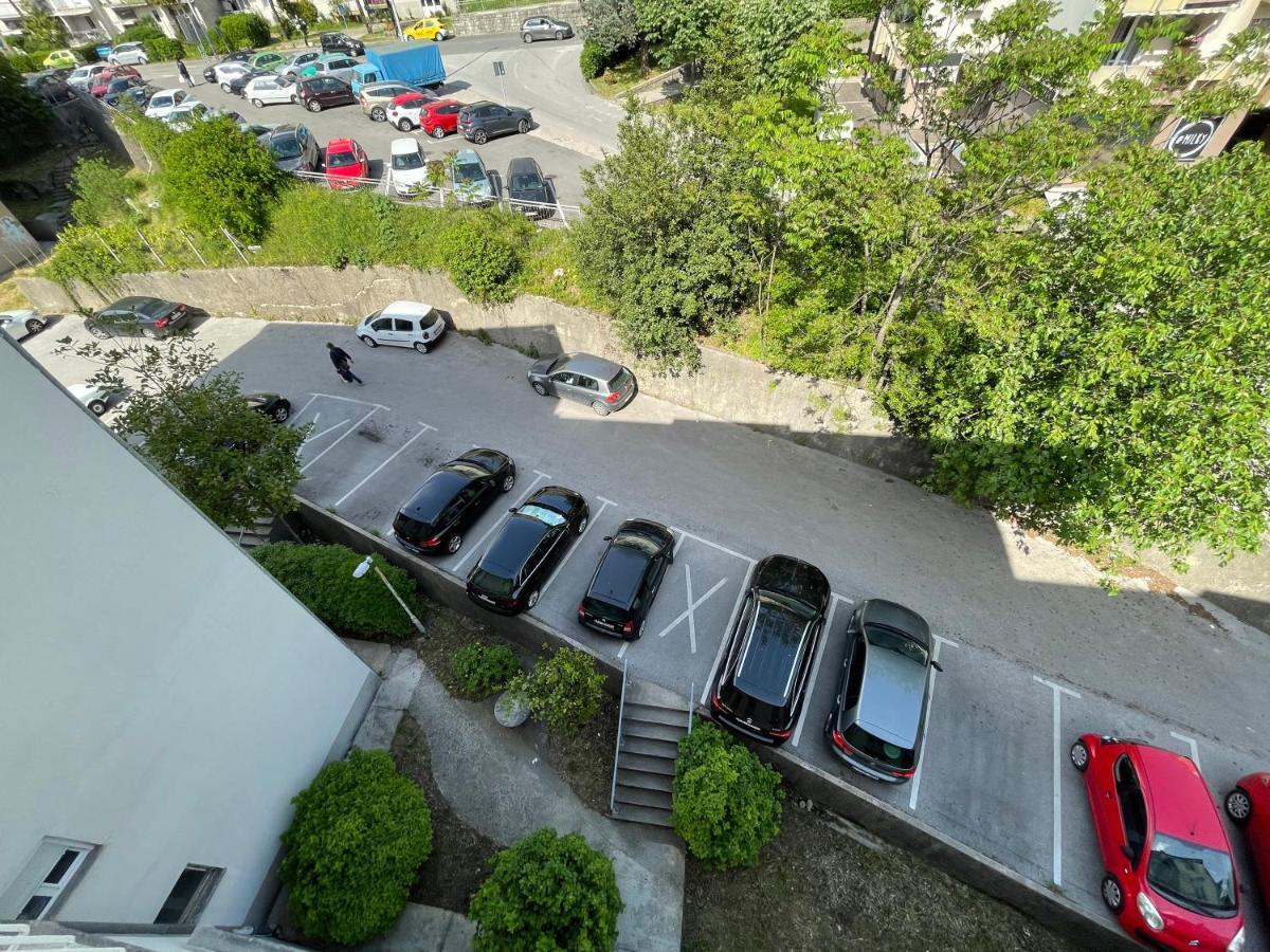 Aquarium Apartment Kotor Exterior foto